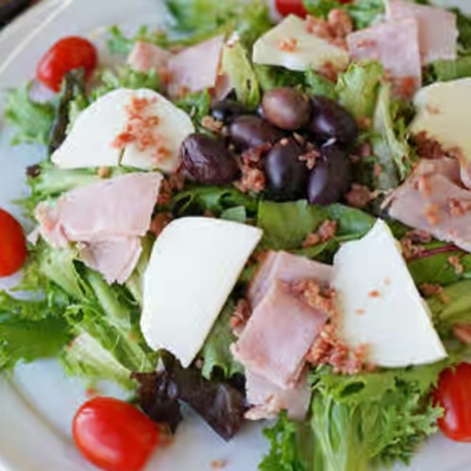Delicious Antipasto Salad