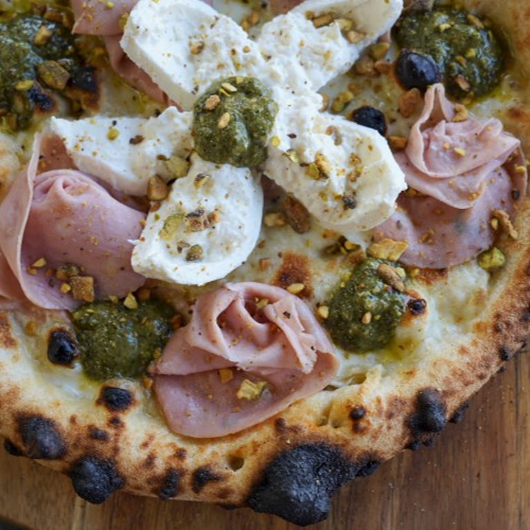 Delicious Pizza Bianca Awaits